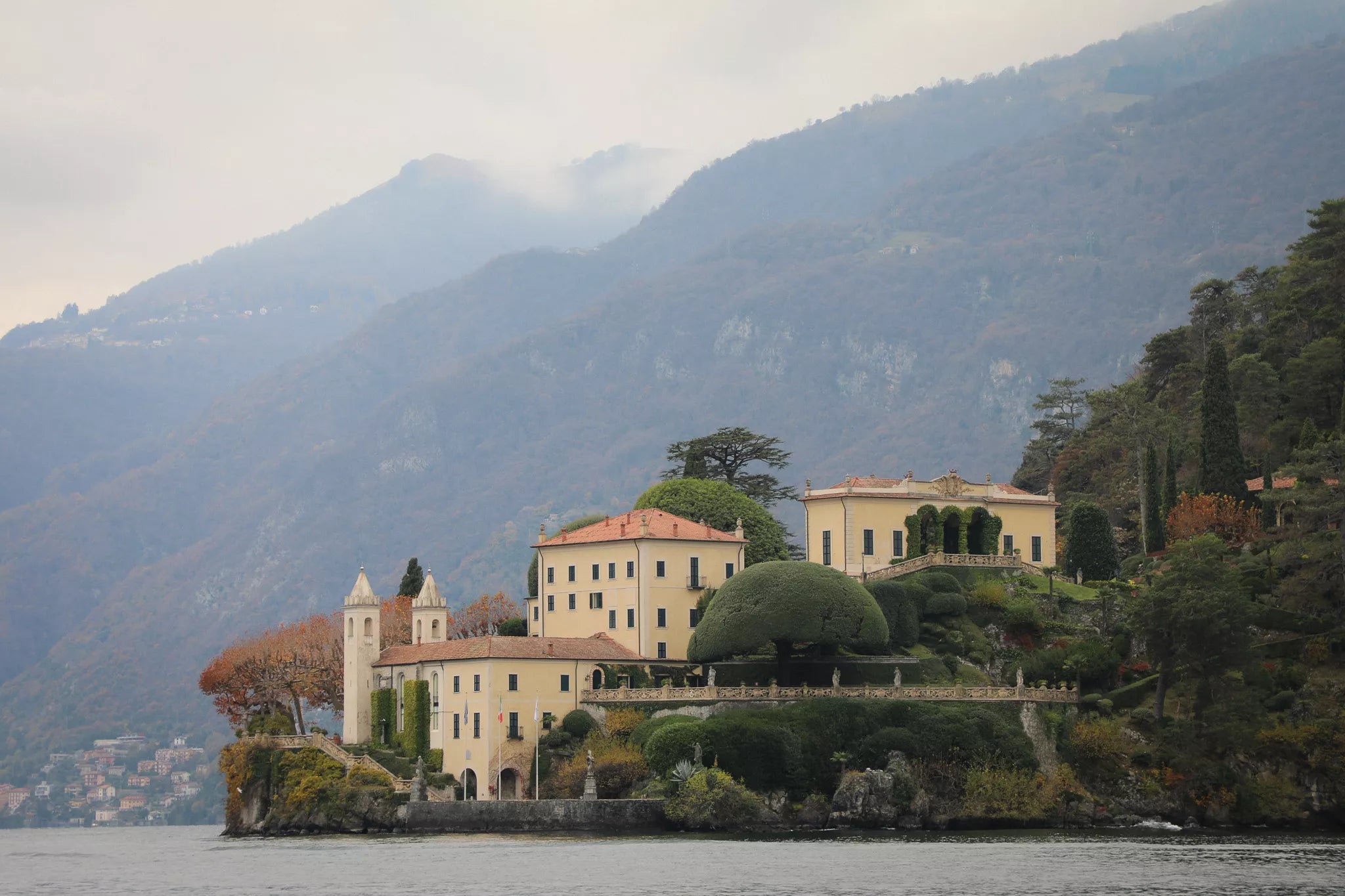 Lake Como villa in Italy reflecting timeless travel inspiration and architectural elegance