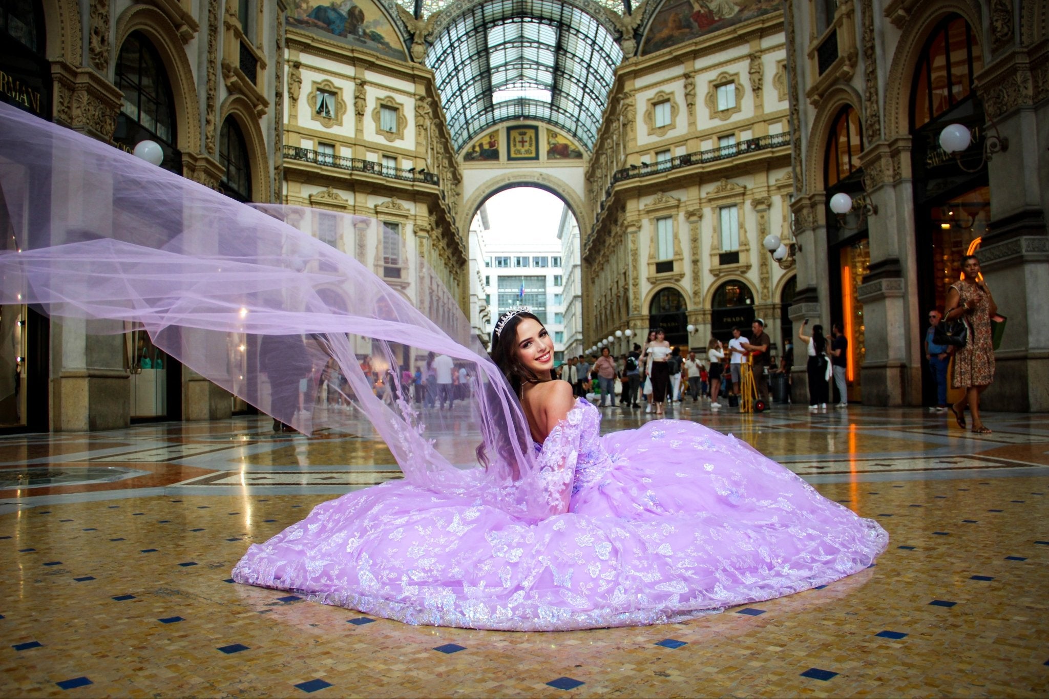 Royal Photo Shoot in Milan | Photographer in Milan