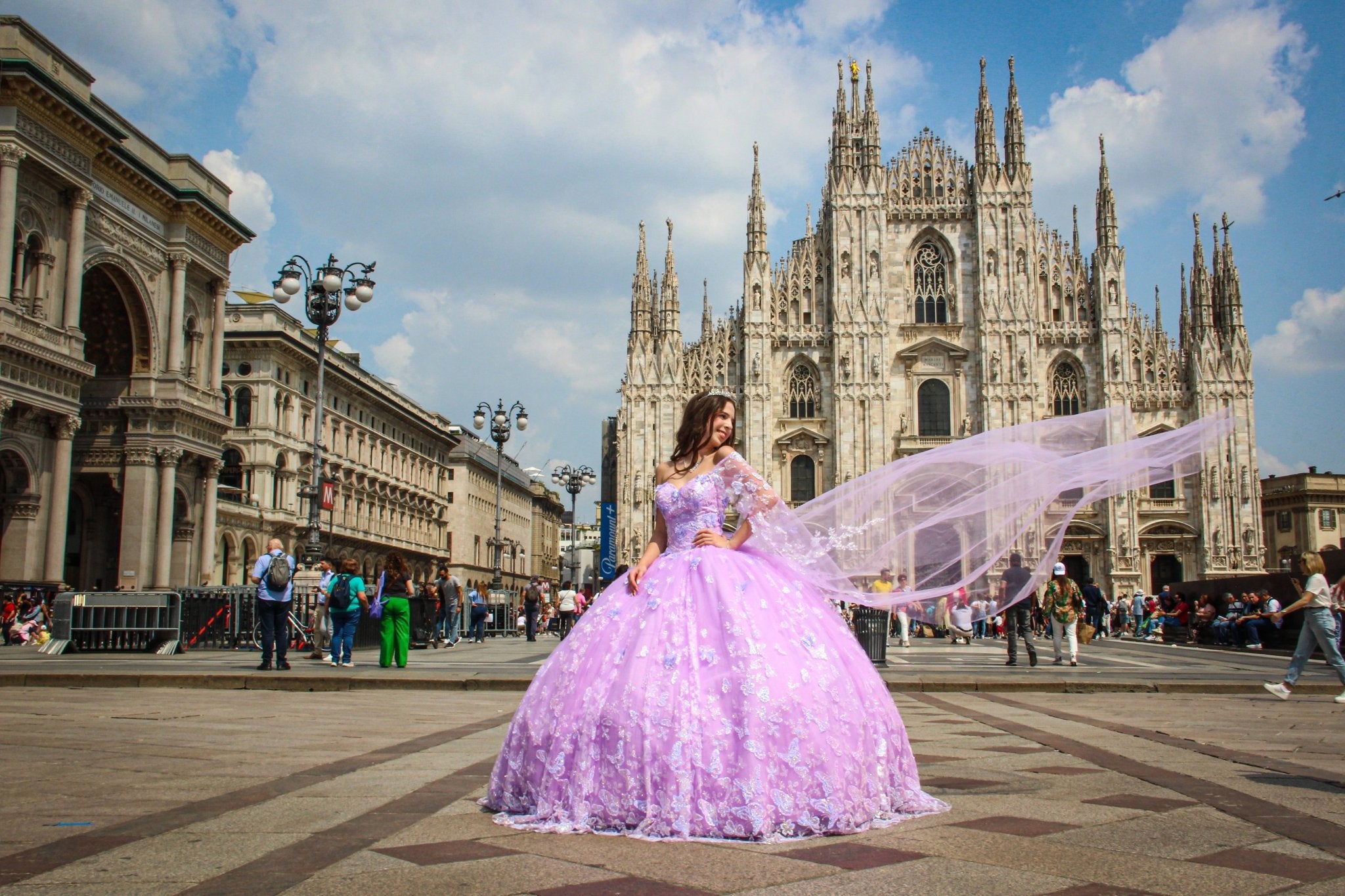 Royal Photo Shoot in Milan | Photographer in Milan