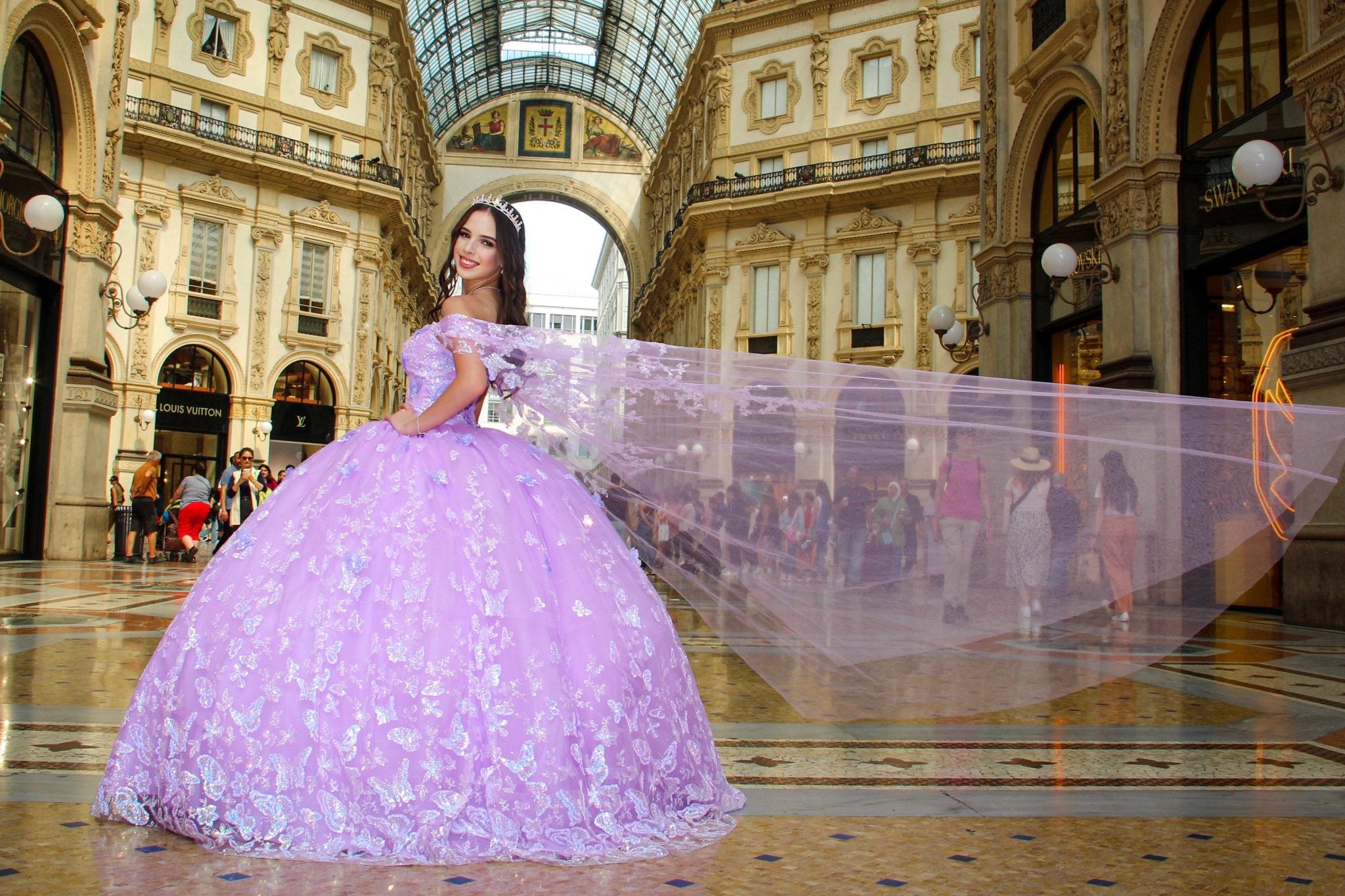 Royal Photo Shoot in Milan | Photographer in Milan